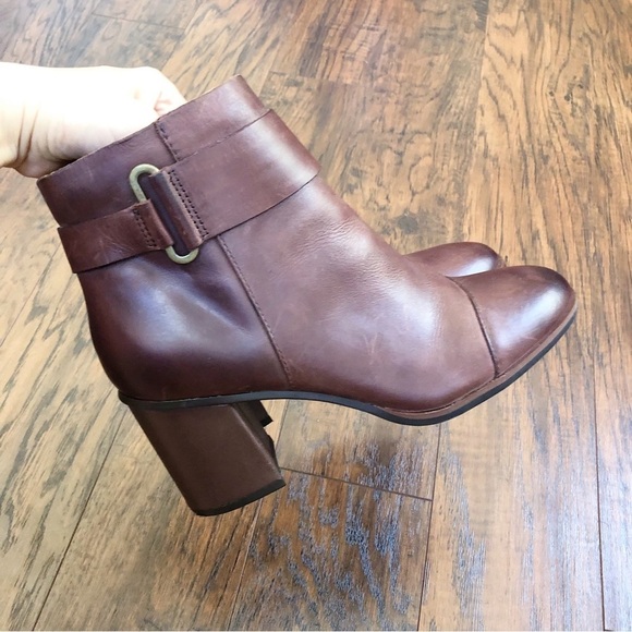 Korks • Decola Bootie brown block heel ankle boot moto leather cap toe - Picture 6 of 11
